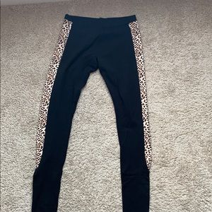 NWOT Victoria’s Secret legging